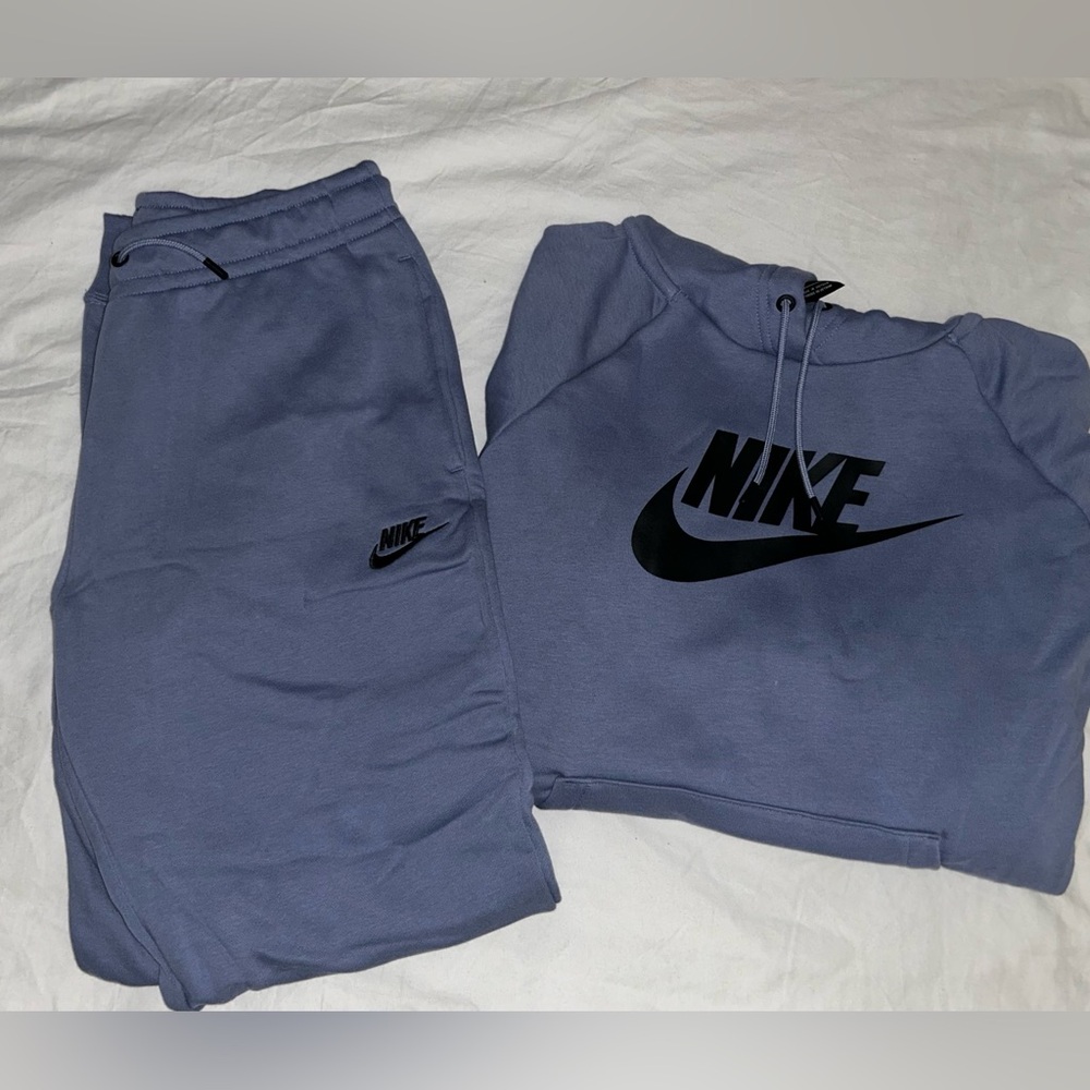 Nike Club Fleece Hoodie & Sweatpants Matching Set
